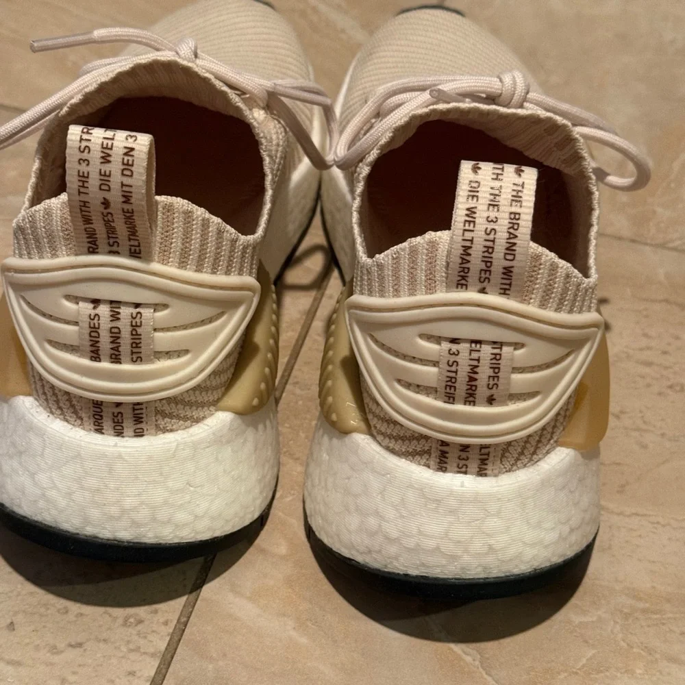 Women Adidas NMD_W1